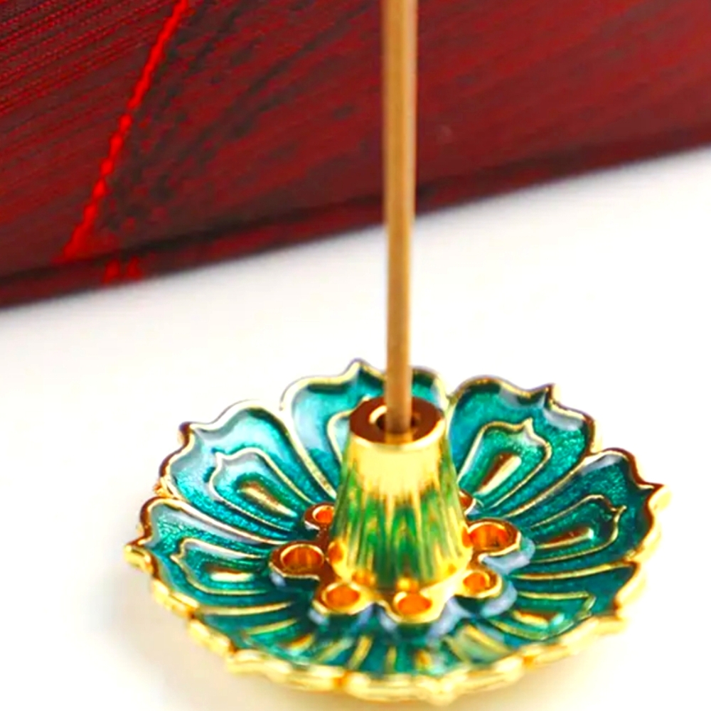 Nwt Painted Lotas Flower Shaped Incense Holder